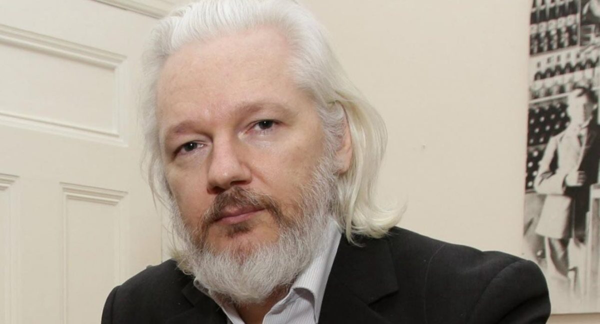 Assange at essi processau in America