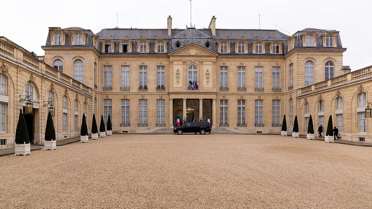 Sa Francia galu chena guvernu