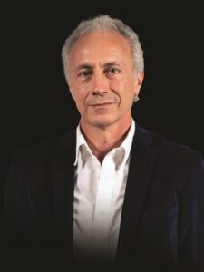 Marco Travaglio ritratto vert medium2